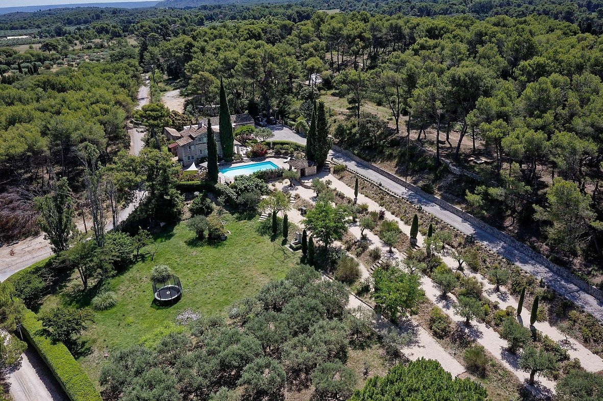 house 8 Rooms for sale on ST REMY DE PROVENCE (13210)