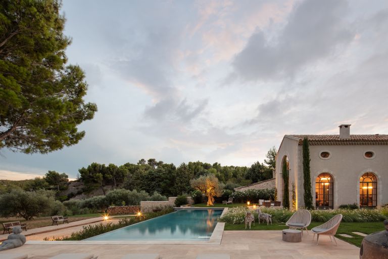 bastide 7 Pièces en location saisonnière sur MAUSSANE LES ALPILLES (13520)
